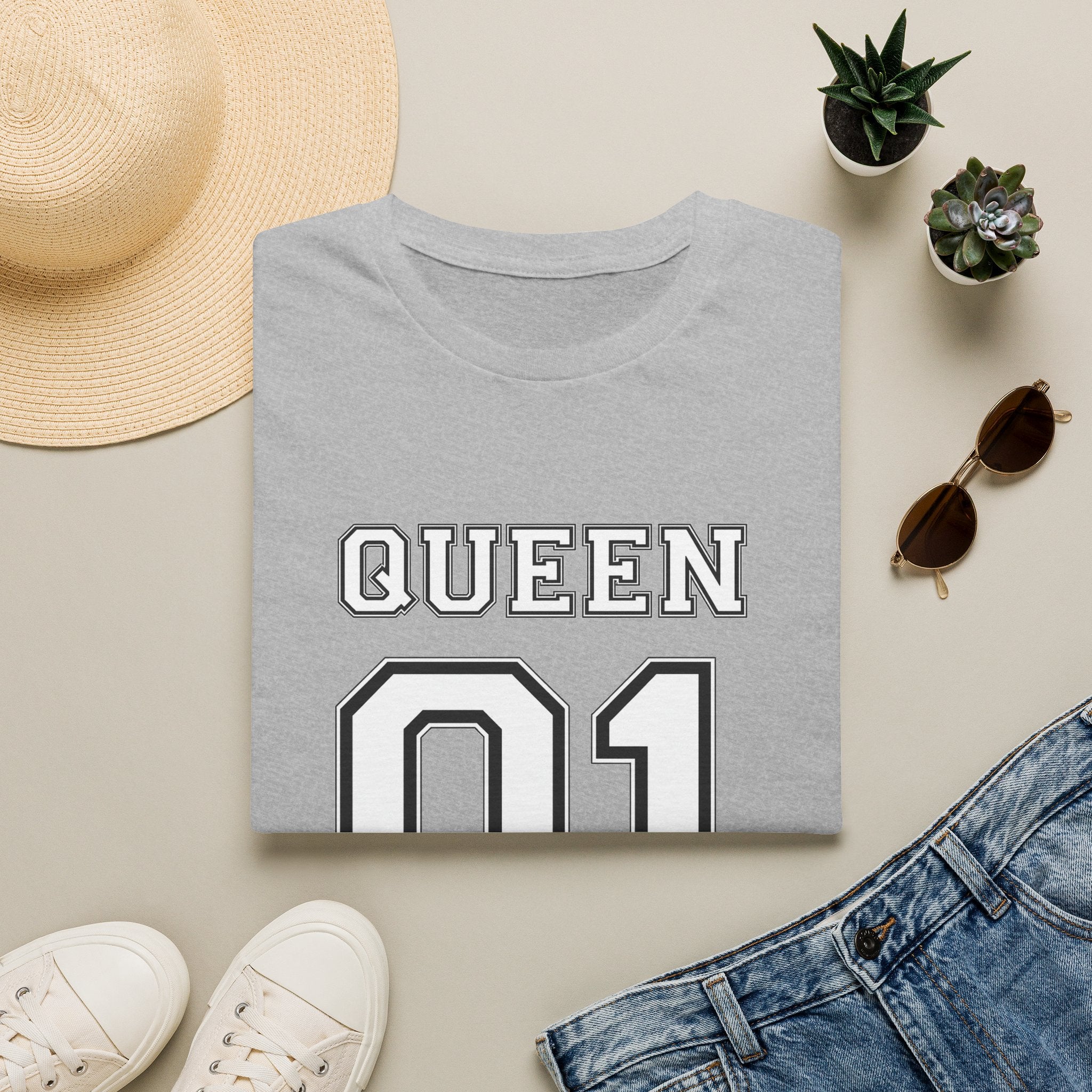 Queen 01 T-Shirt